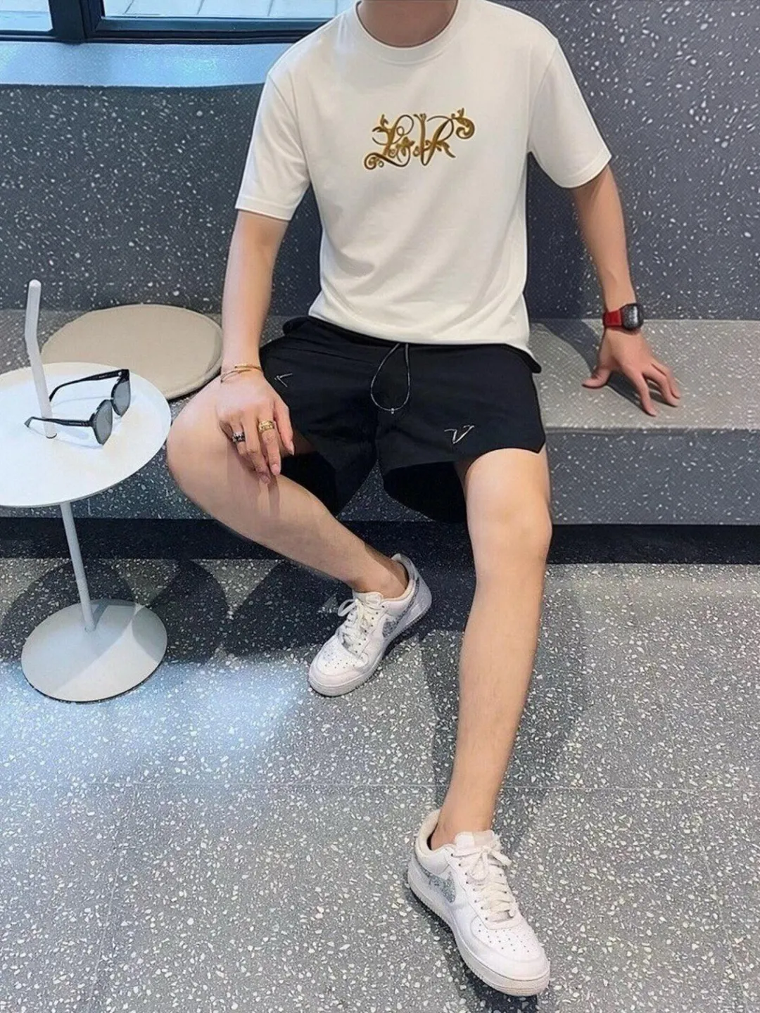 Louis Vuitton/Louis Vuitton gold flower signature embroidered short sleeves
